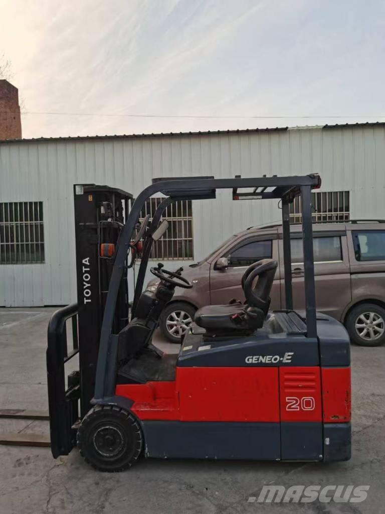 Toyota 2t Дизельні навантажувачі