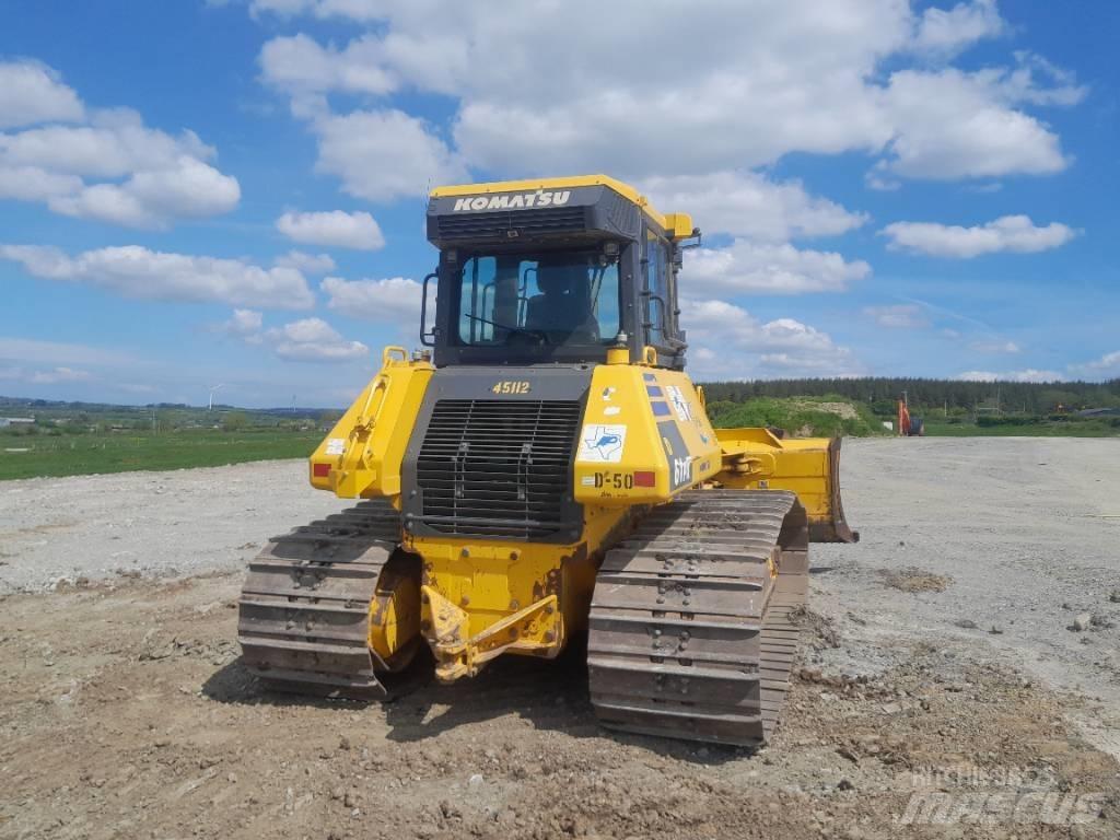 Komatsu D61 PX-24 Гусеничні бульдозери