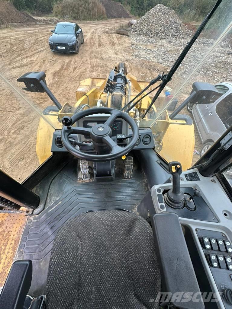 CAT 950 GC Фронтальні навантажувачі