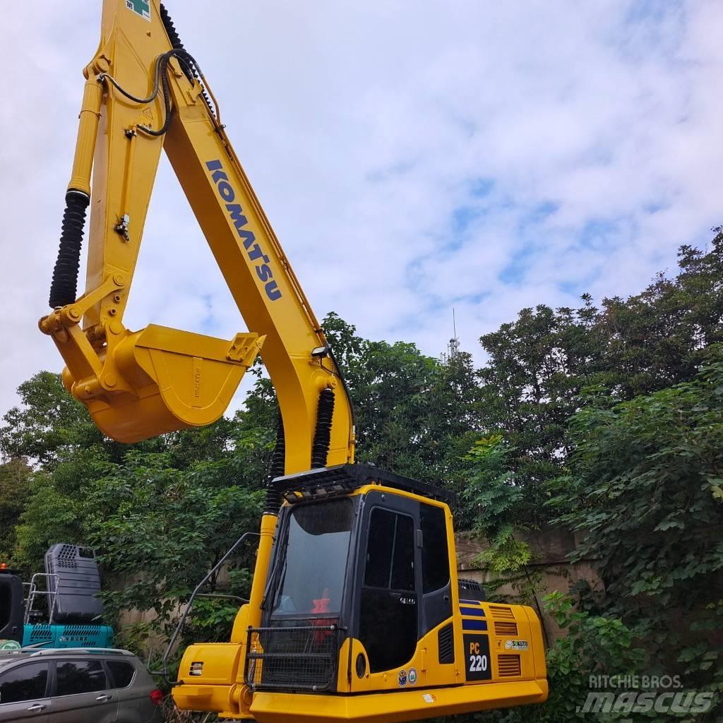 Komatsu PC 220-7 Гусеничні екскаватори