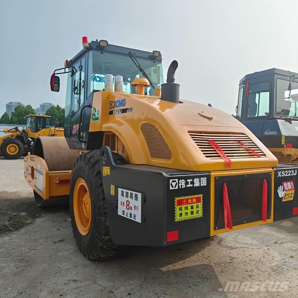 XCMG XS 223 J Грунтові котки