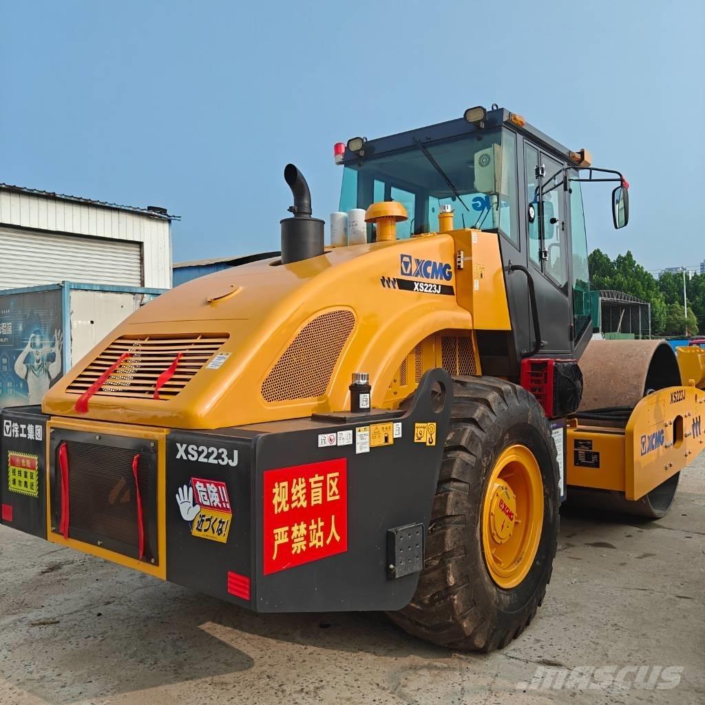 XCMG XS 223 J Грунтові котки