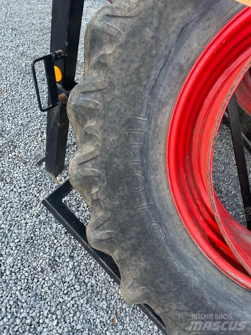 Stomil 20.8 R 38 Колеса