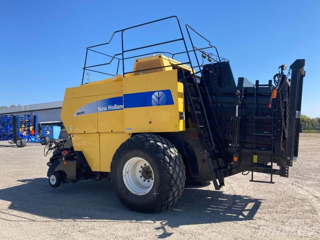 New Holland BB 980 Тюкові прес-підбирачі