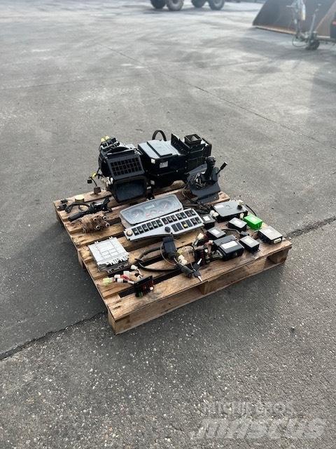 Doosan DL 400 Електроніка