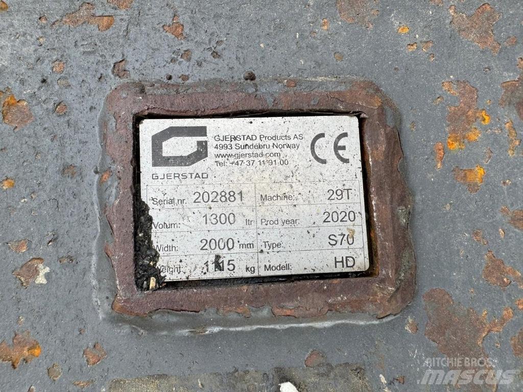 Volvo ECR 235 E Гусеничні екскаватори