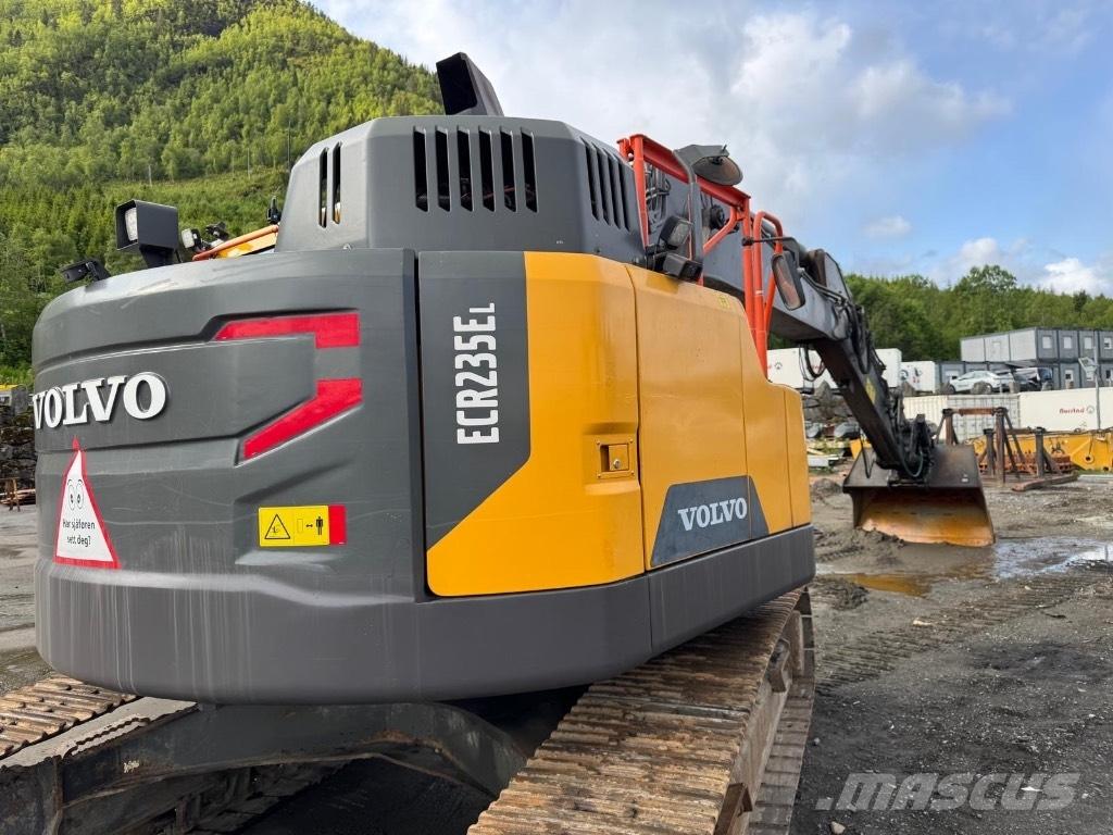 Volvo ECR 235 E Гусеничні екскаватори