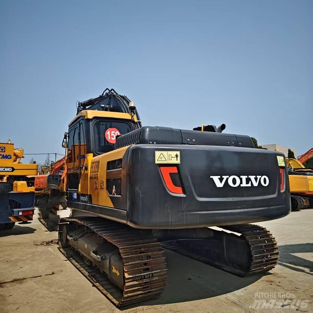 Volvo EC 220 Гусеничні екскаватори