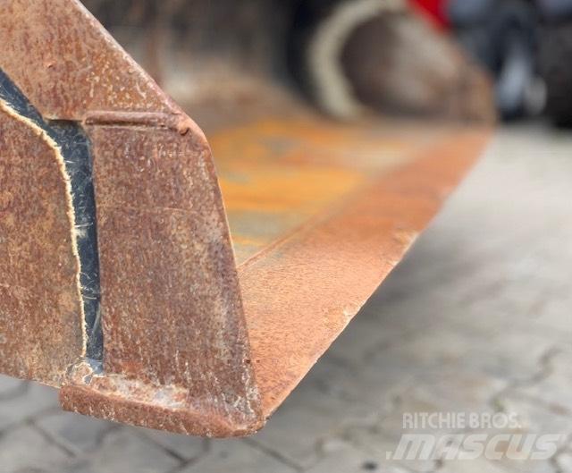 Manitou CBR 730/1850 Ковші