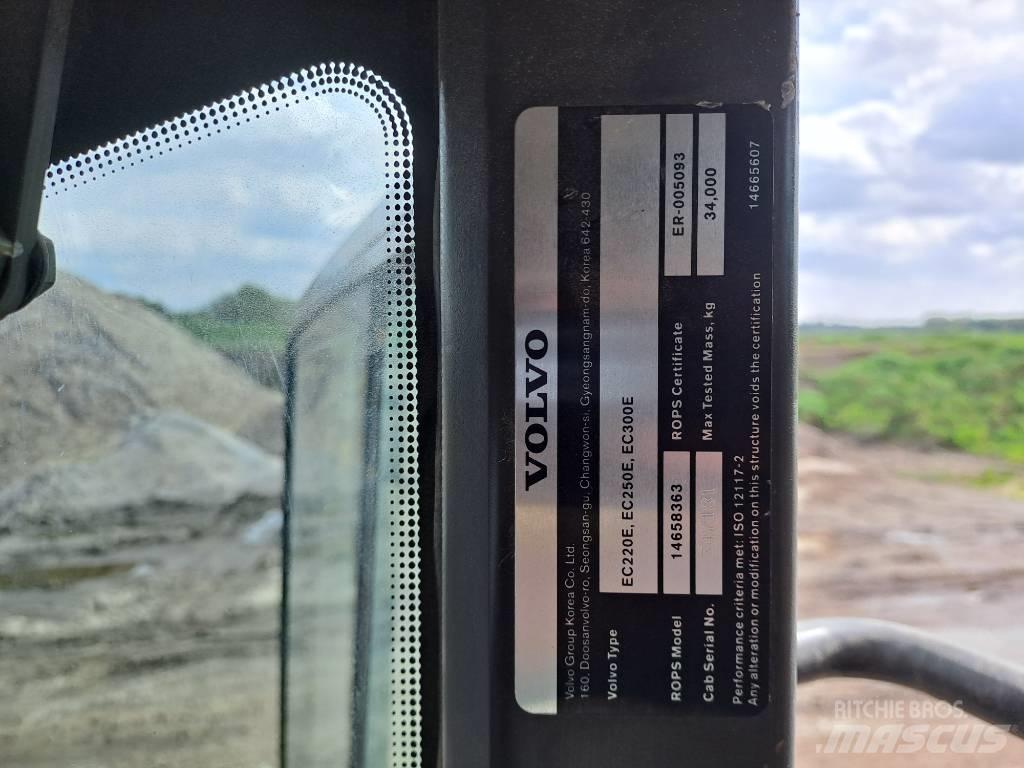 Volvo EC300EL Гусеничні екскаватори