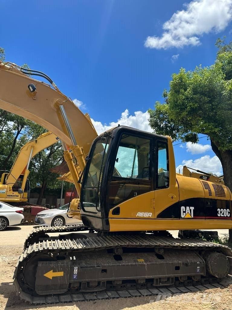 CAT CAT320C Середні екскаватори 7т. - 12т.