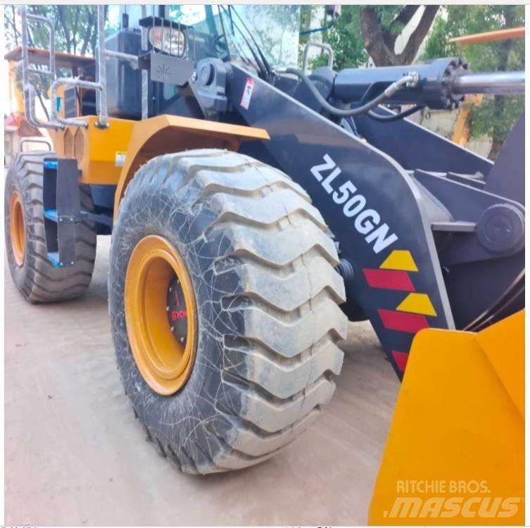 XCMG ZL 50 GN Фронтальні навантажувачі