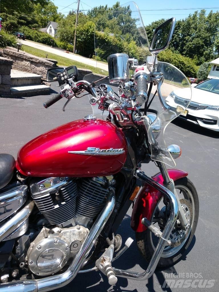 Honda VT1100 Човни / баржі