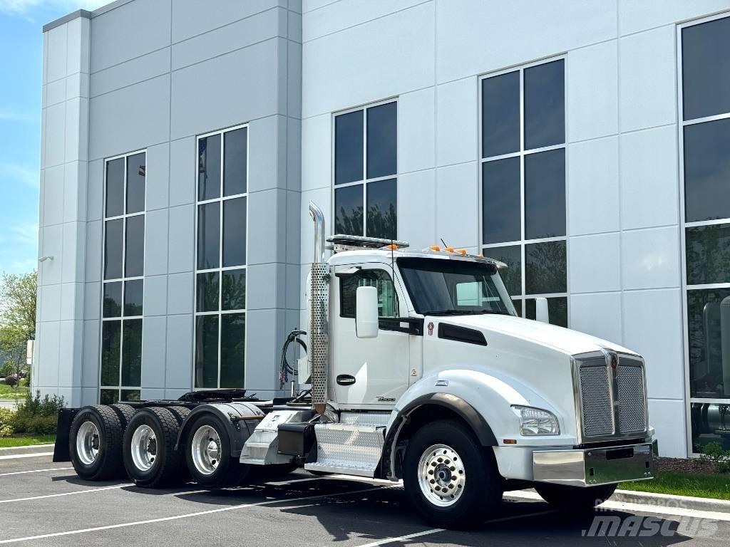 Kenworth T880 Тягачі
