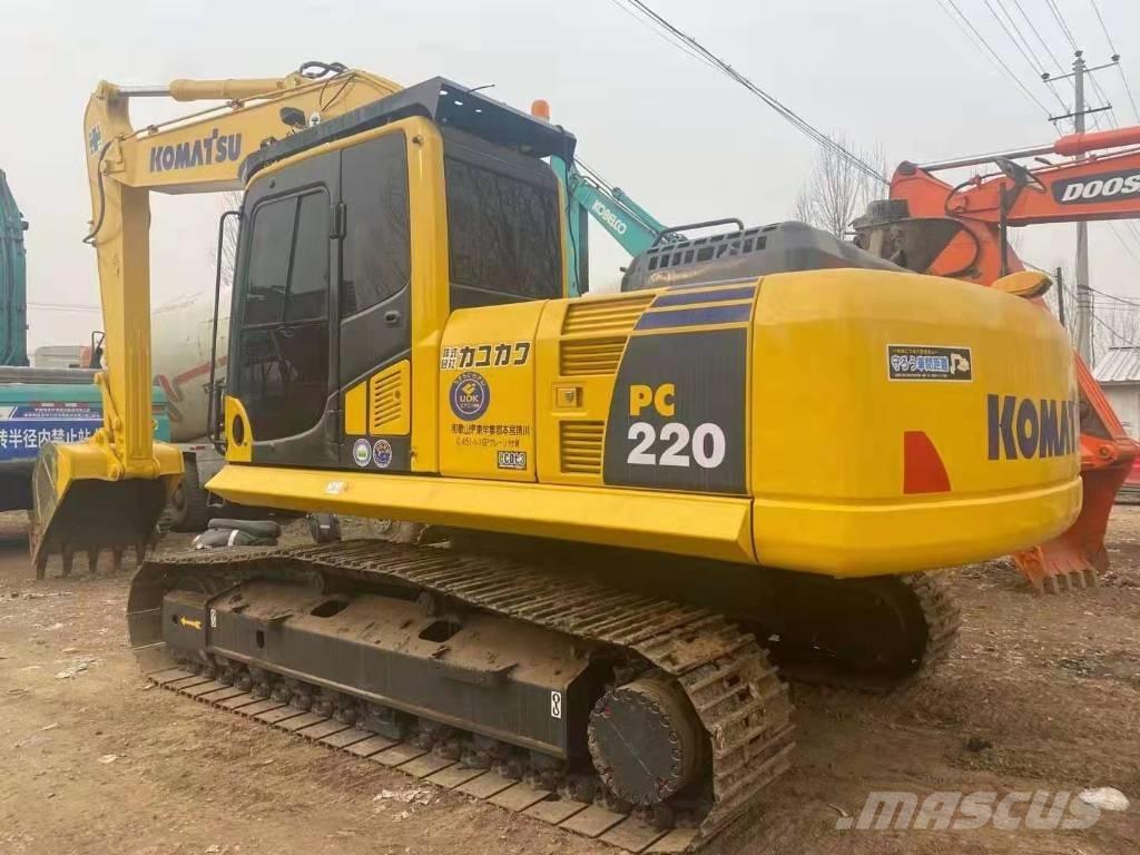 Komatsu P C220-8 Гусеничні екскаватори