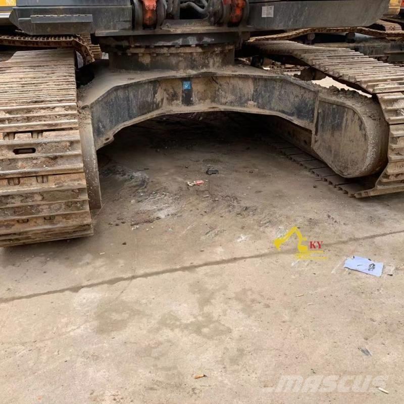 Hitachi 350 Гусеничні екскаватори