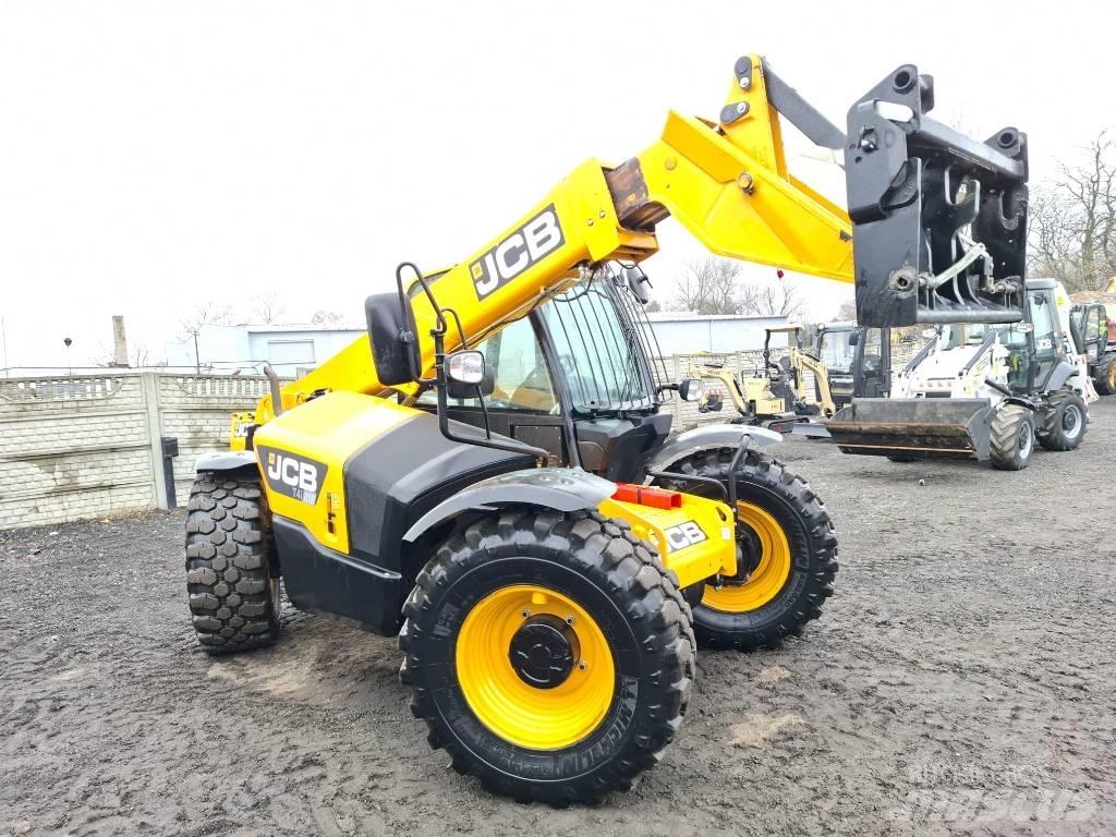JCB 531-70 Телескопічні навантажувачі