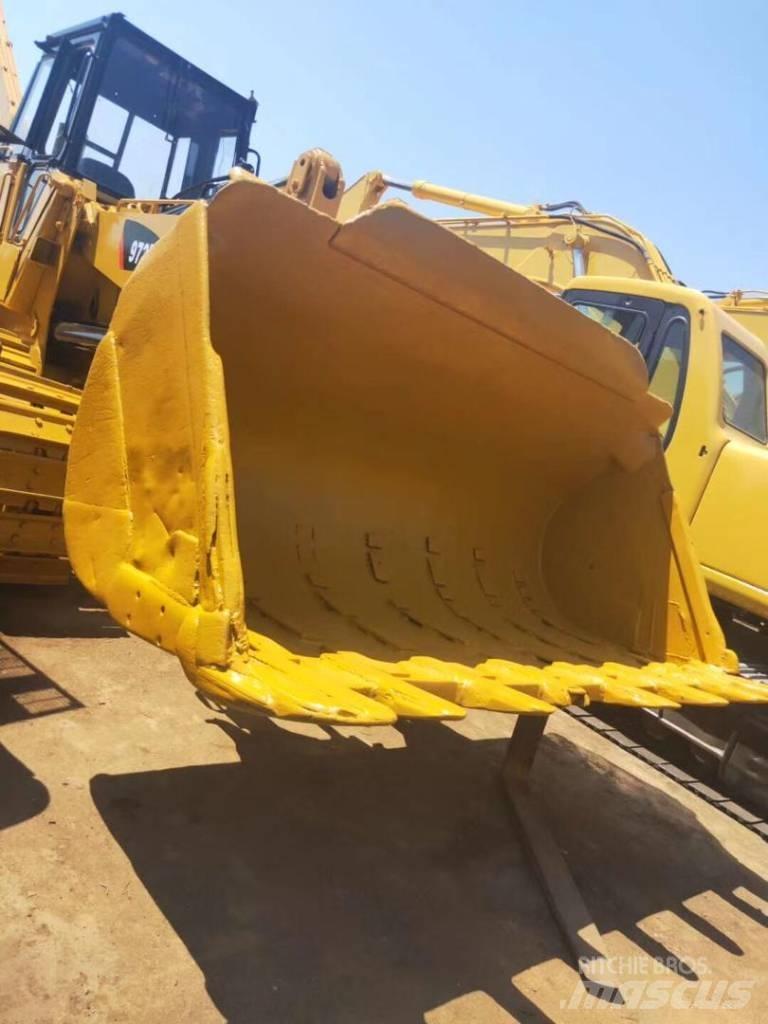 CAT 973 Гусеничні вантажники