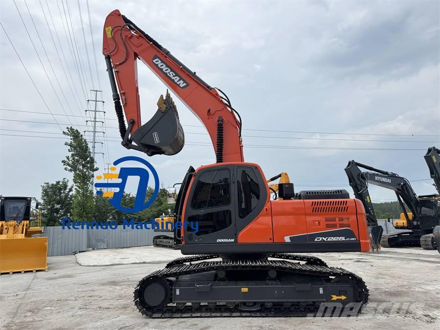 Doosan DX 225 LC-9C Гусеничні екскаватори