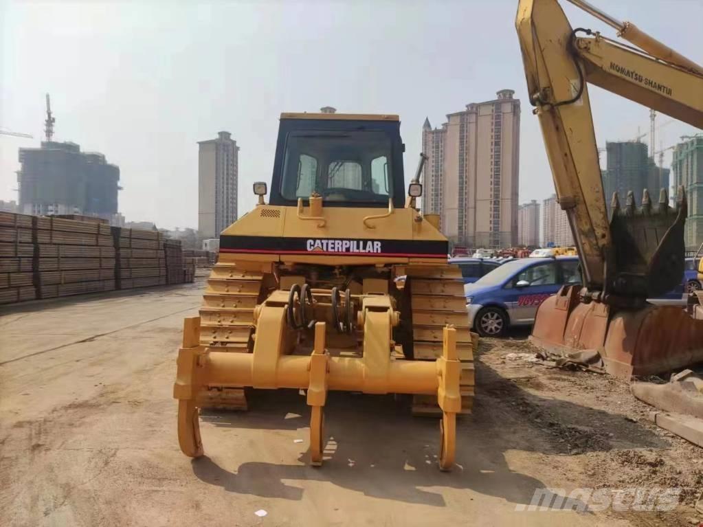 CAT D 6 M Гусеничні бульдозери