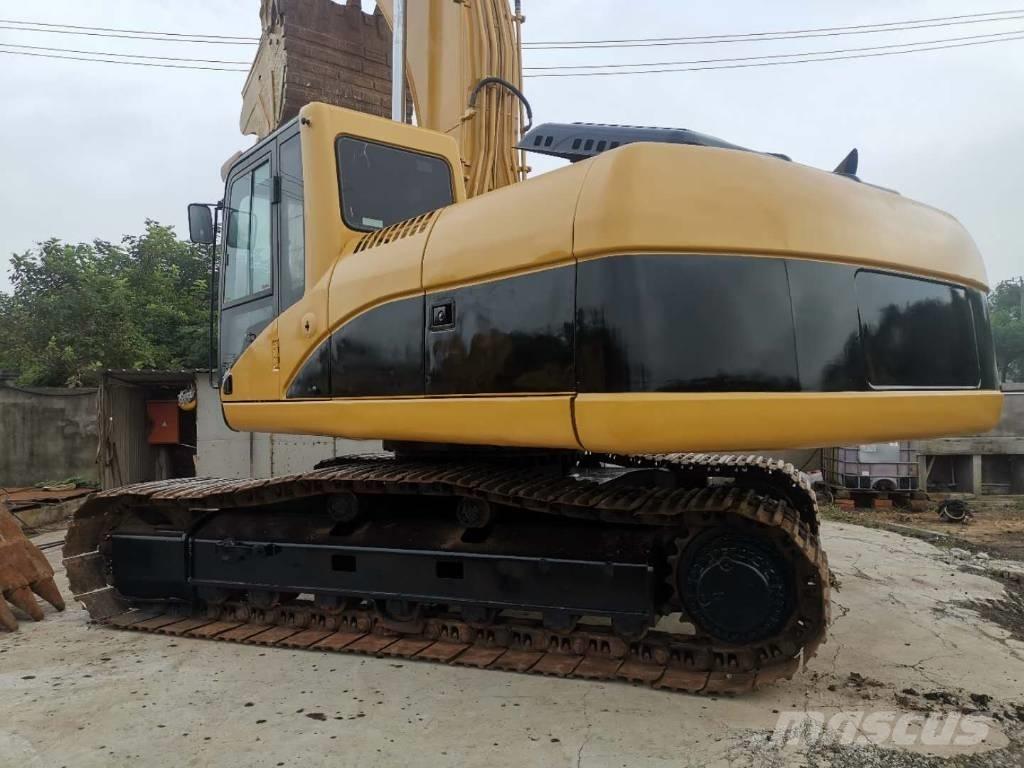 CAT 325C Гусеничні екскаватори