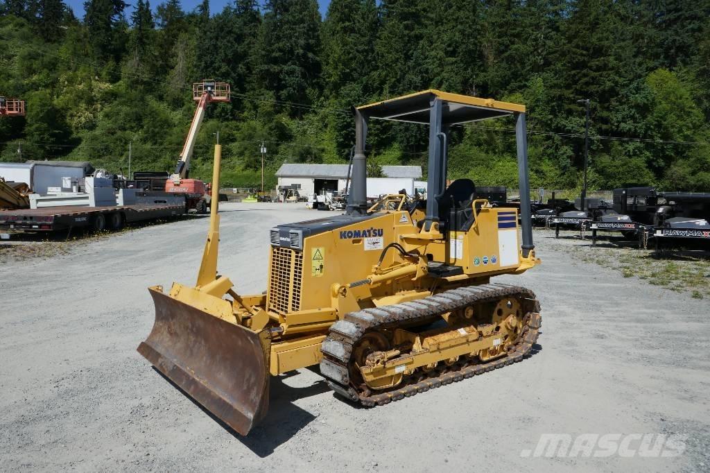 Komatsu D21A-8 Гусеничні бульдозери