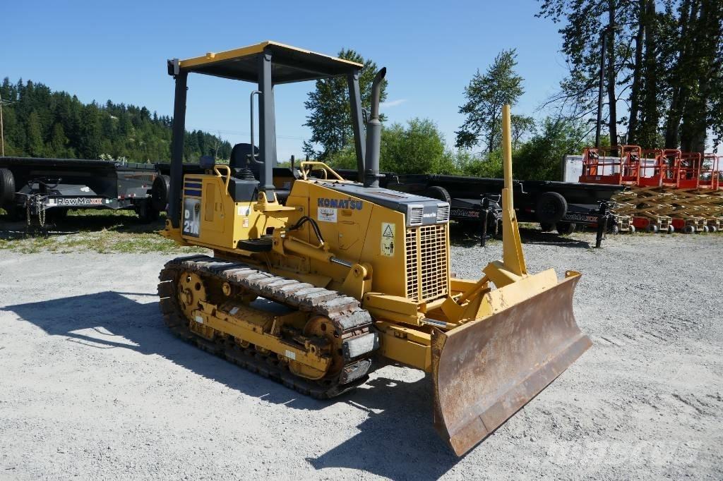 Komatsu D21A-8 Гусеничні бульдозери