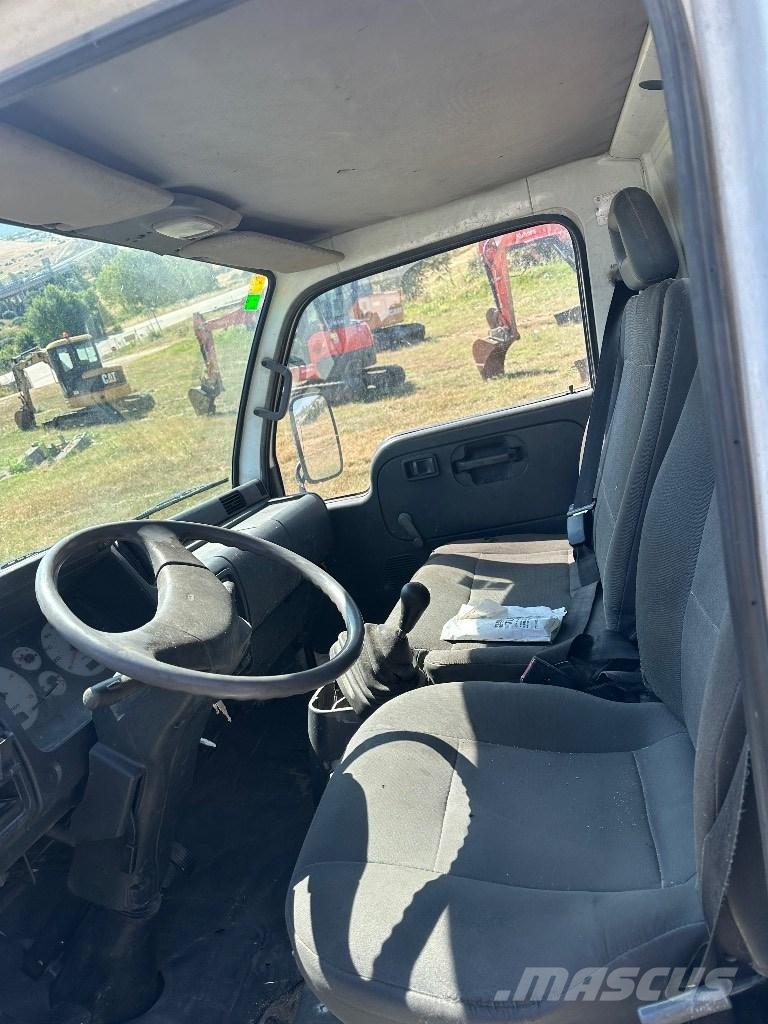 Nissan CABSTAR 35.13 Вишки-причепи