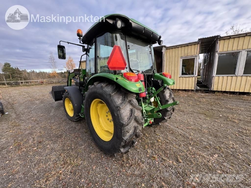 John Deere 5075 E Трактори