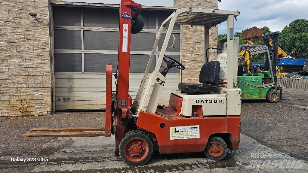 Nissan Datsun TV135 Газові навантажувачі