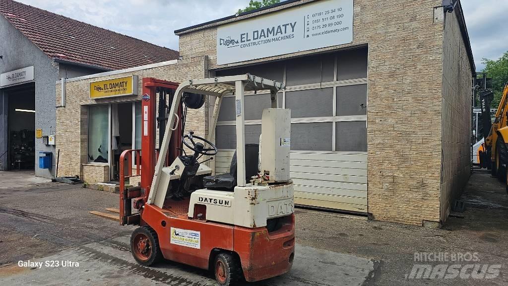 Nissan Datsun TV135 Газові навантажувачі