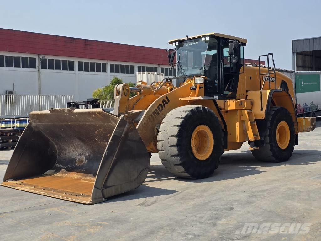 Hyundai HL 975 Фронтальні навантажувачі