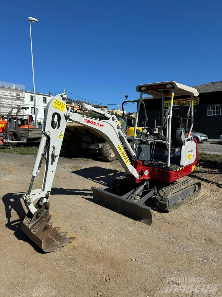 Takeuchi TB216 Міні-екскаватори < 7т