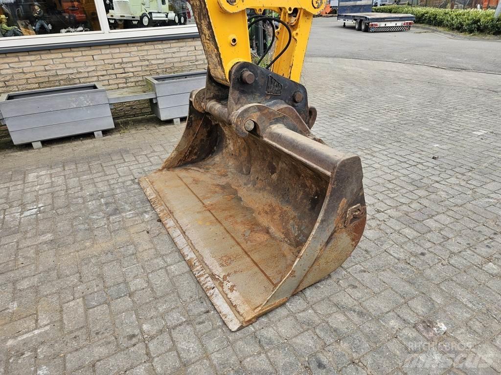 JCB JS145W Колісні екскаватори