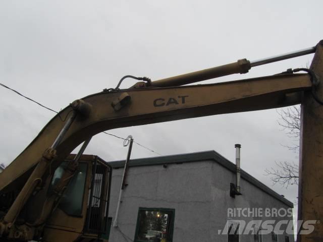 CAT 235 B Гусеничні екскаватори