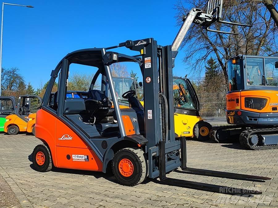 Linde H25T Газові навантажувачі