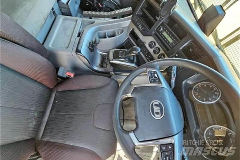 UD TRUCKS QUON Вантажівки / спеціальні