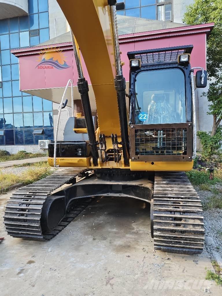 CAT 320D2L Гусеничні екскаватори