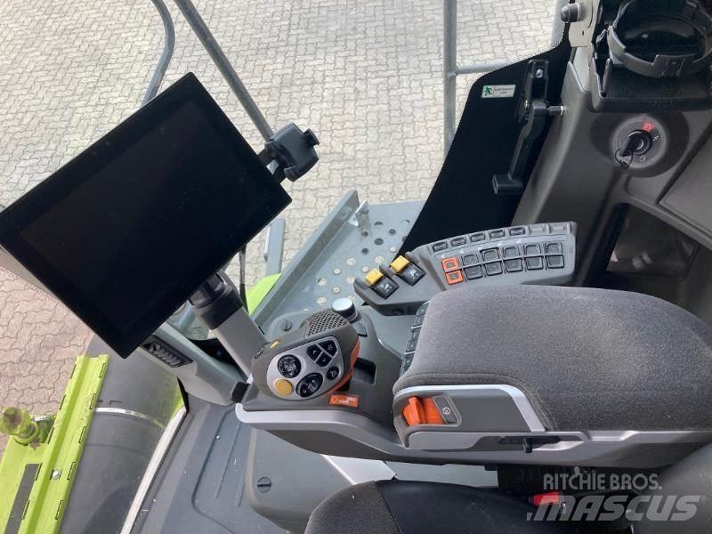 CLAAS LEXION 6700 Зернозбиральні комбайни