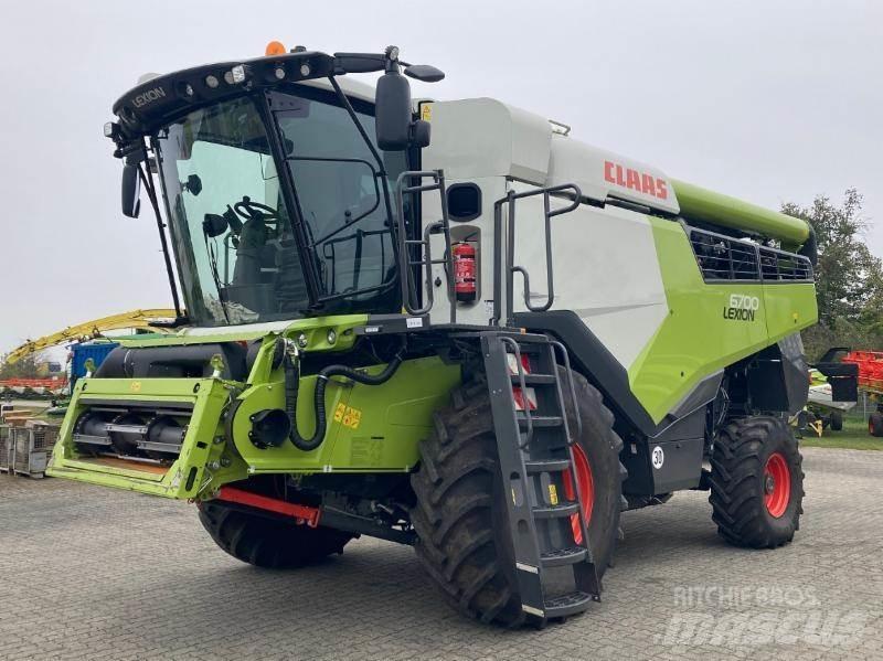 CLAAS LEXION 6700 Зернозбиральні комбайни