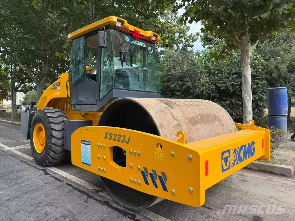 XCMG XS 223 J Грунтові котки