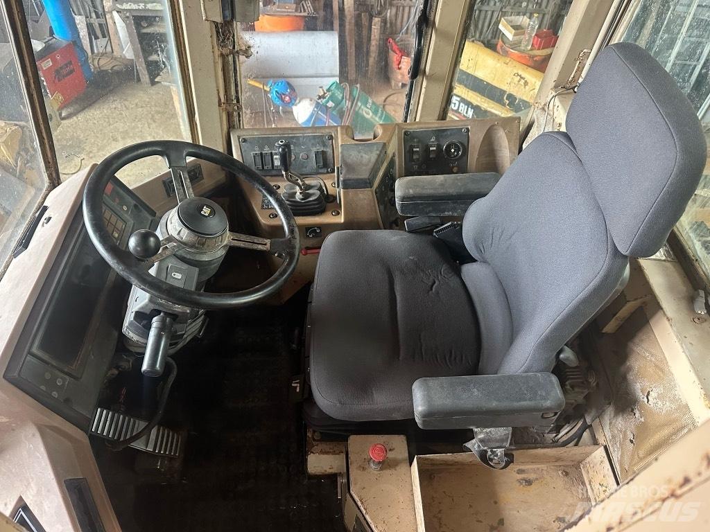 CAT 970 F Фронтальні навантажувачі