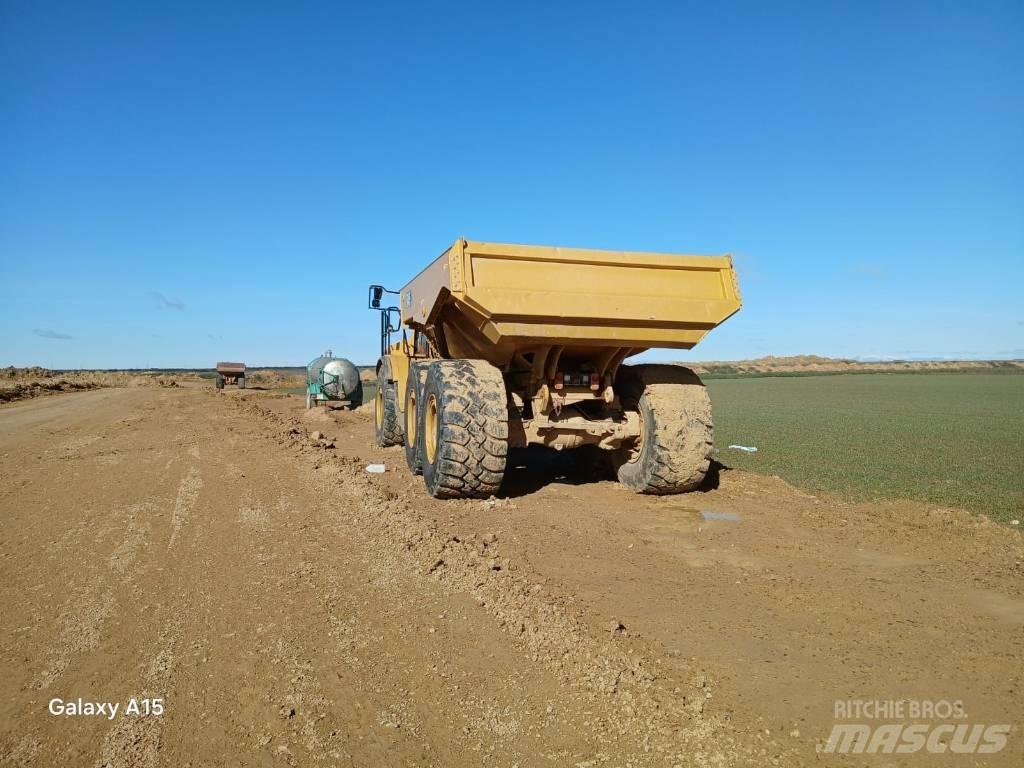 CAT 745 Зчленовані самоскиди