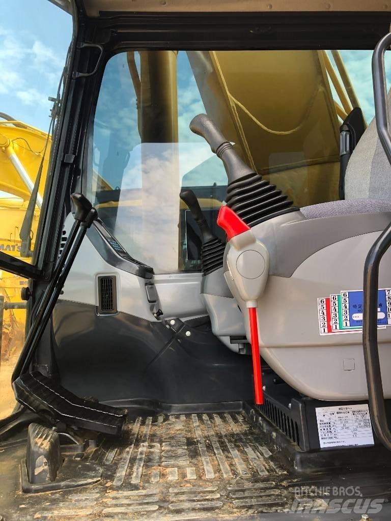 Komatsu 350 Гусеничні екскаватори