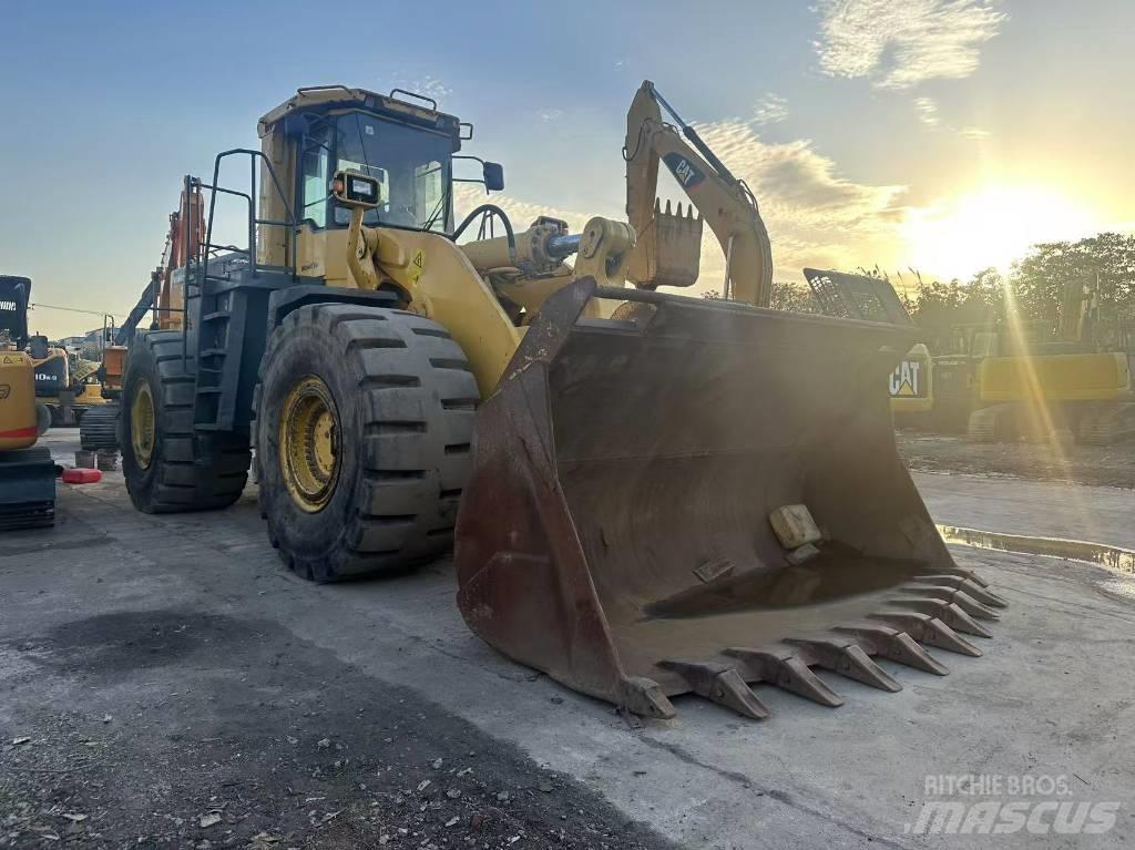 Komatsu WA 600 Фронтальні навантажувачі