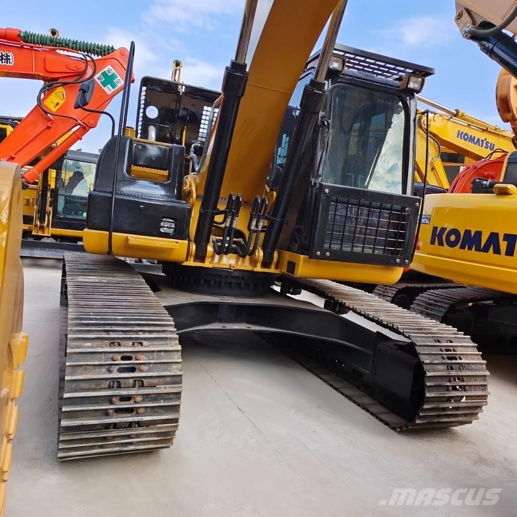 CAT 320 D2L Гусеничні екскаватори