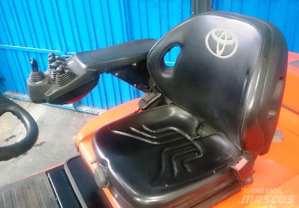 Toyota 7 FBMF 30 Електронавантажувачі