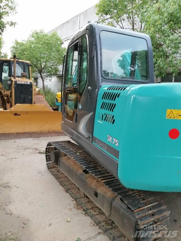 Kobelco SK 75 Гусеничні екскаватори
