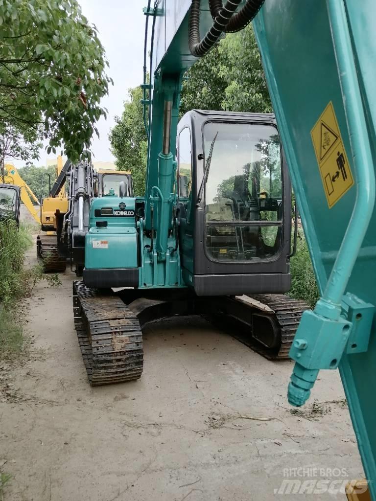 Kobelco SK 75 Гусеничні екскаватори