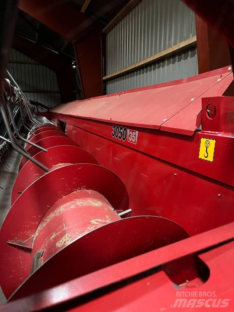 Case IH 9230 Зернозбиральні комбайни